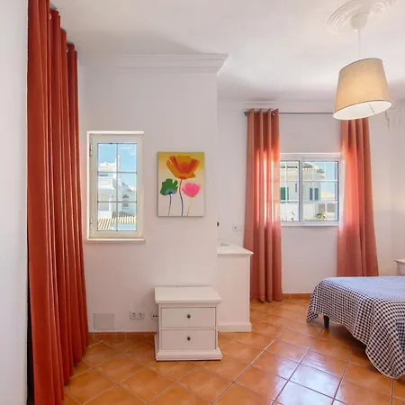 Breeze - Adults Only *