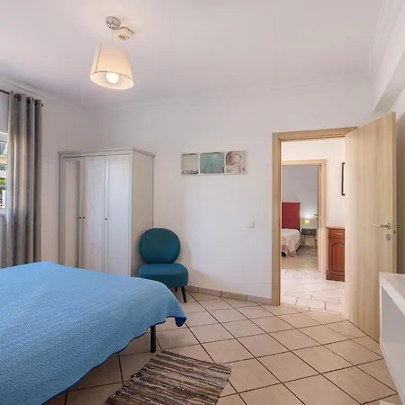 Breeze - Adults Only