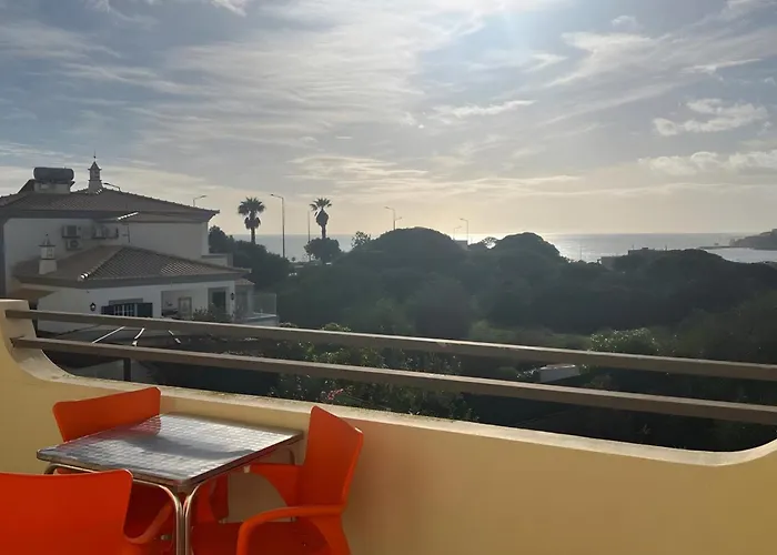 Breeze - Adults Only *