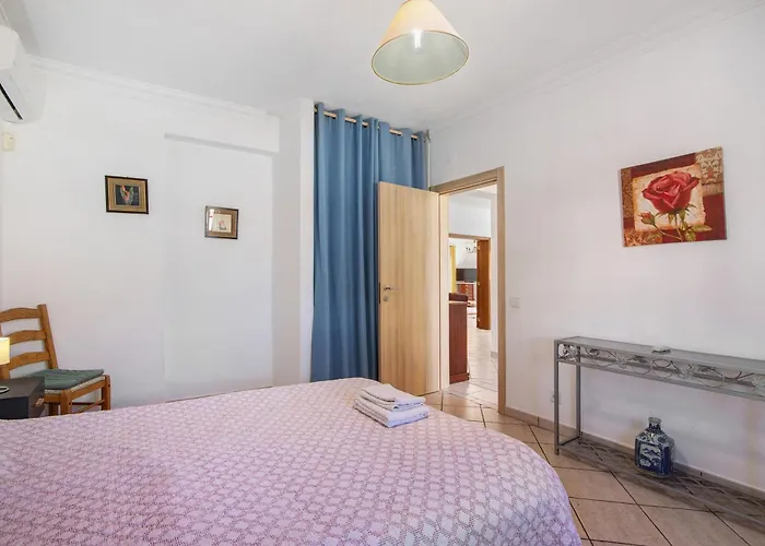 Breeze - Adults Only